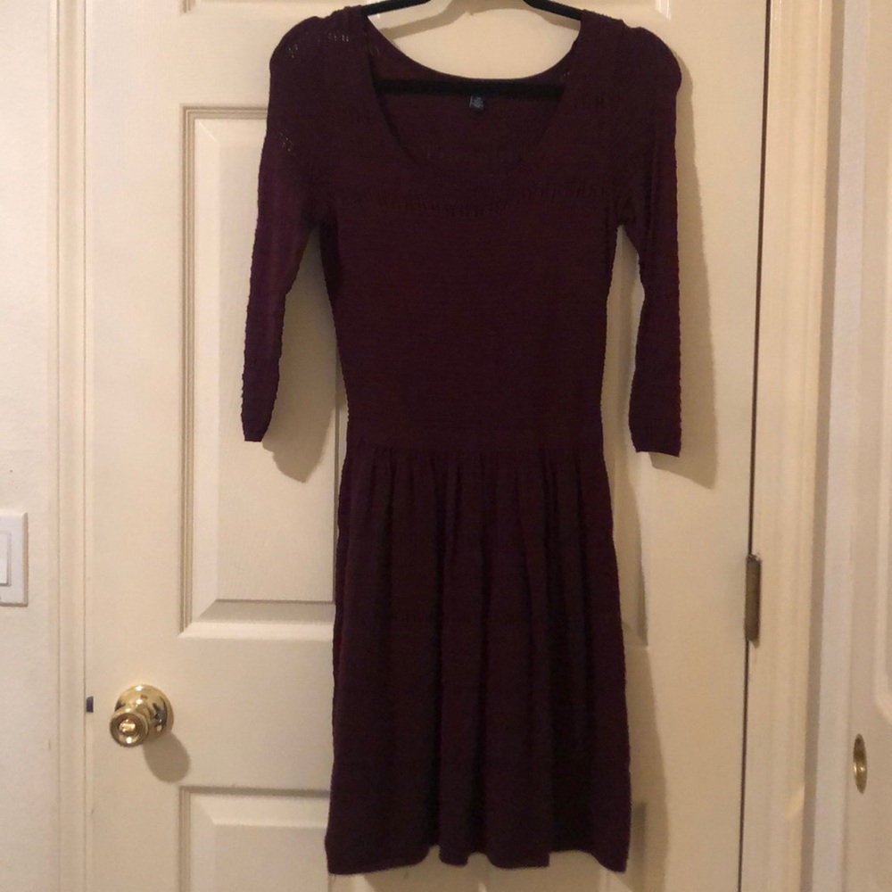 Maroon quarter sleeve dress